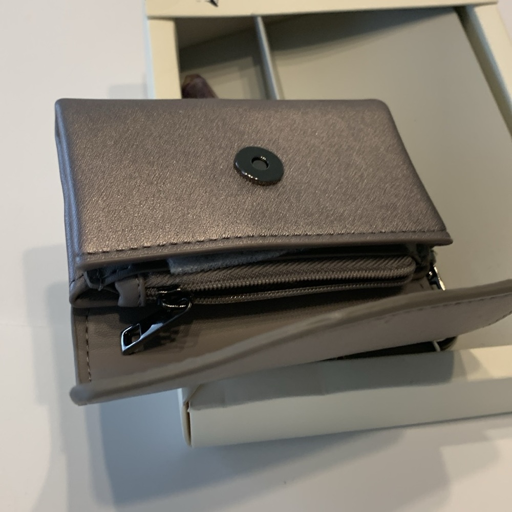 A New Day Metallic Gray Mini Wallet & Semi Precious Amethyst Gem Key Ring Set - Picture 6 of 13